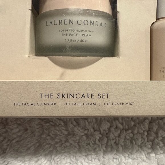 Lauren Conrad Beauty Skincare Set - Picture 3 of 4